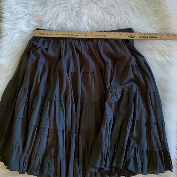 Trend-a-Porter - Cute Black Tiered Ruffled Skirt - Picture 3 of 11